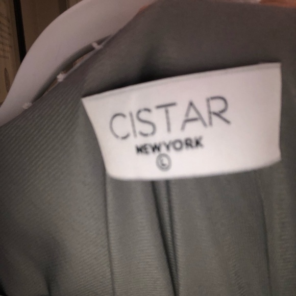 Grey frilly textured ROMPER - Picture 4 of 4